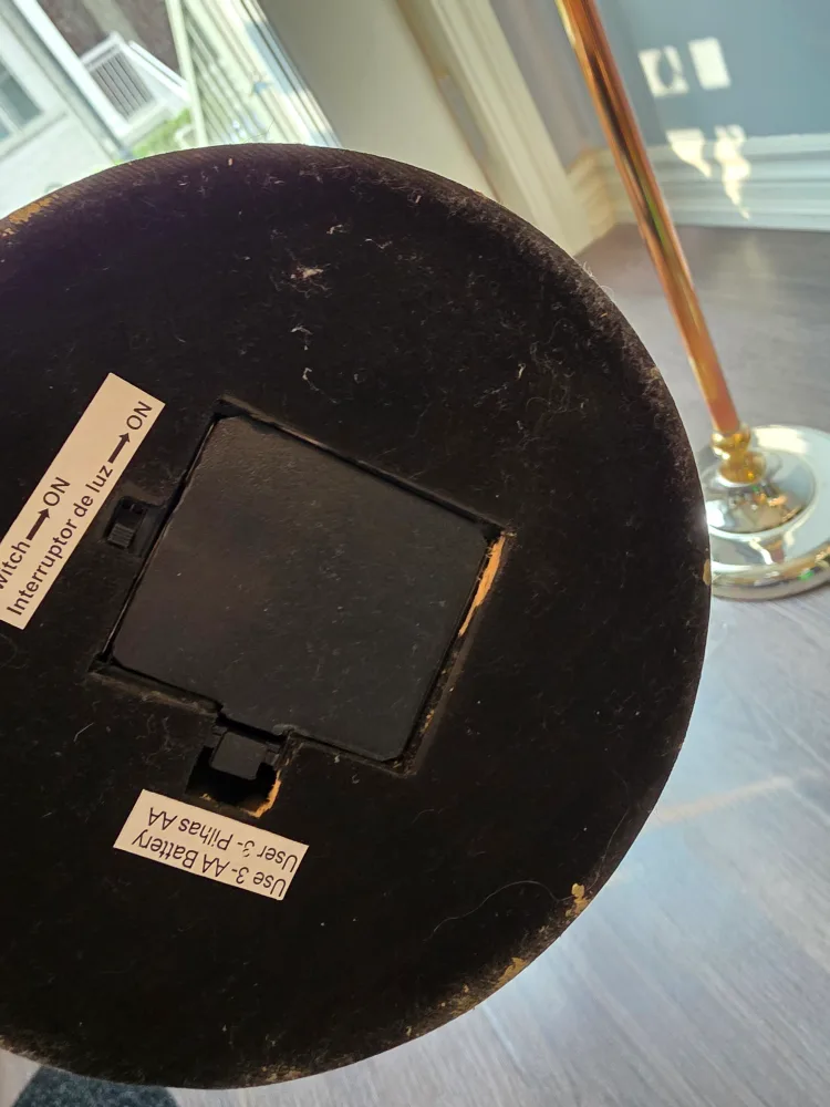 Elegant Crystal Lamp - Battery Operated image indicator(3)