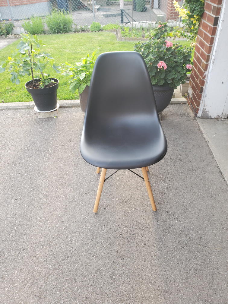 Paris Plastic chair