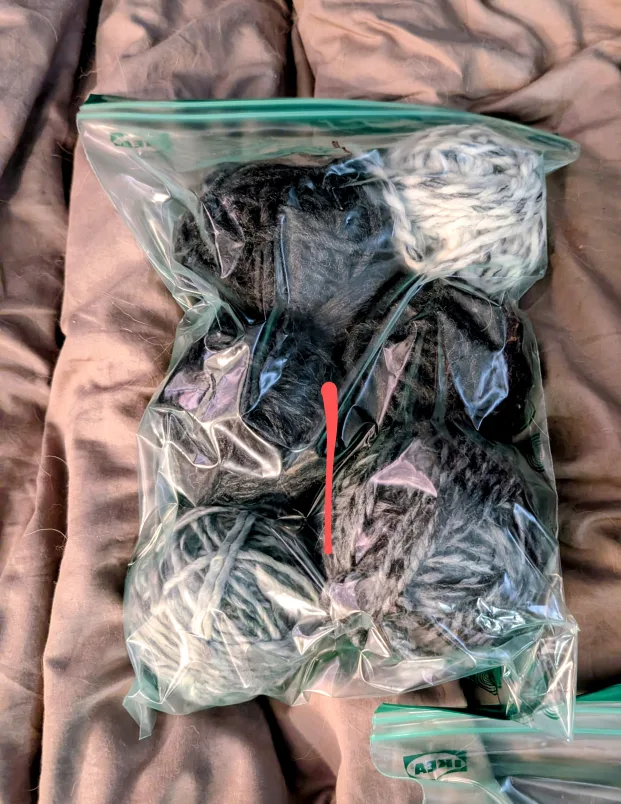 #freecycle Yarn Destash Bundles - Various Colours image indicator(2)