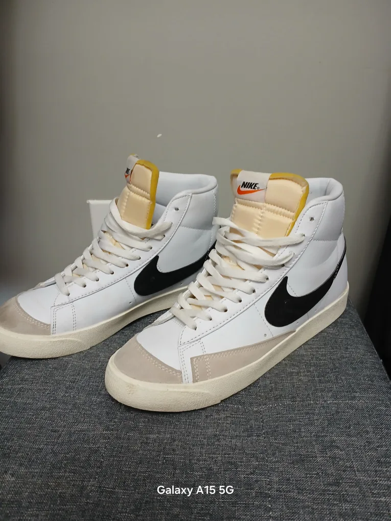 High Top Sneakers thumbnail