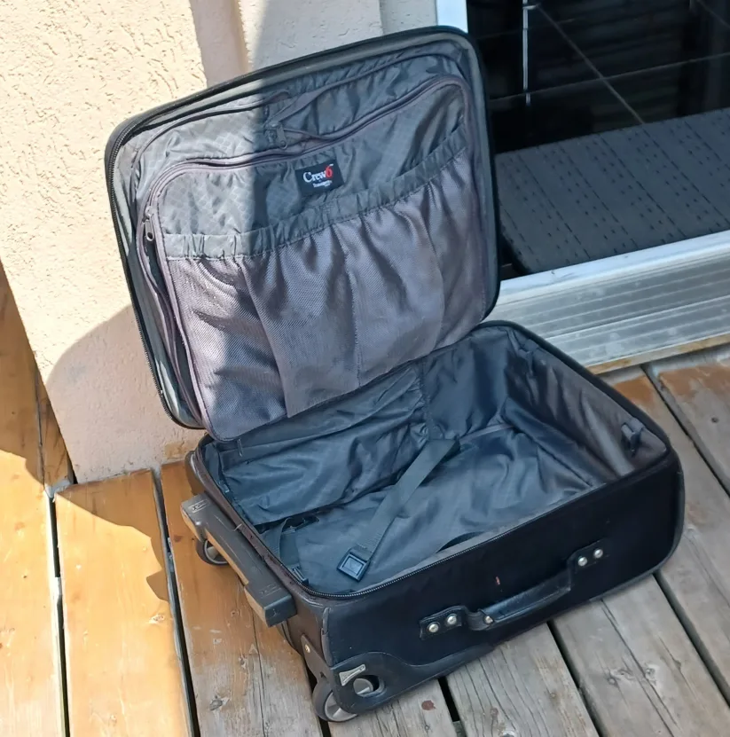 Travelpro Rolling Suitcase Carry On image indicator(8)