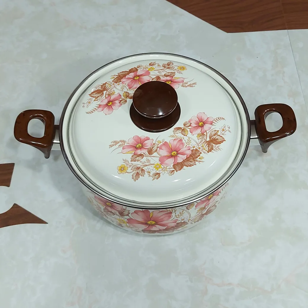 vintage floral enamel cookware pot with lid 🍲 image indicator(2)