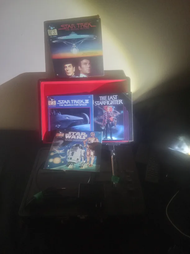record player and 4 read along books with records thumbnail