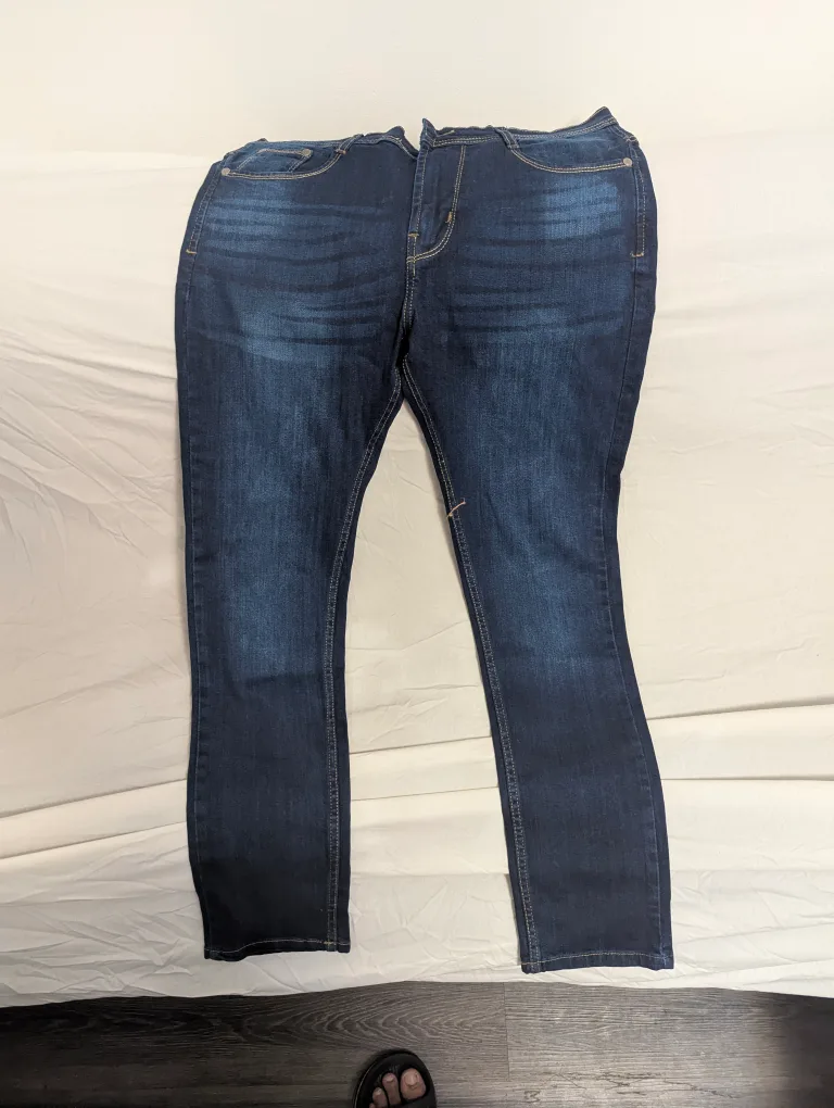 Dark Wash Denim Jeans thumbnail
