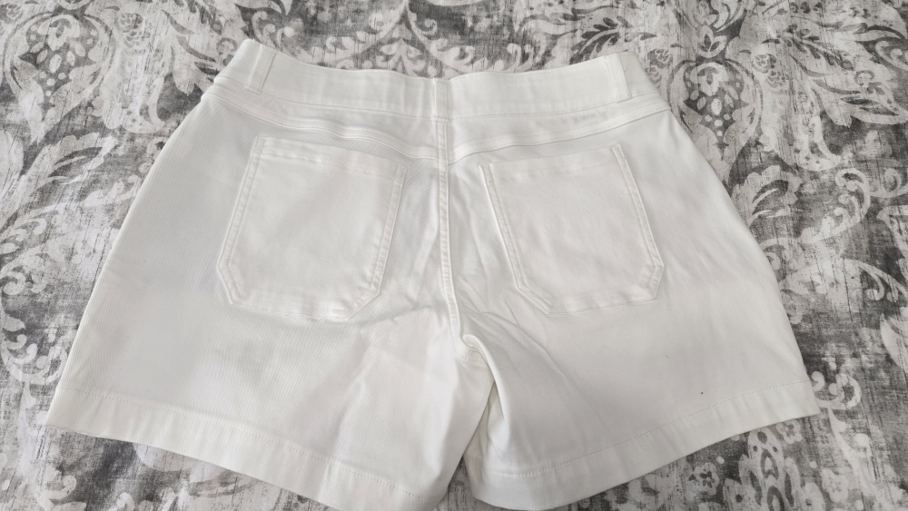 NWT Spanx White Shorts - Size Medium