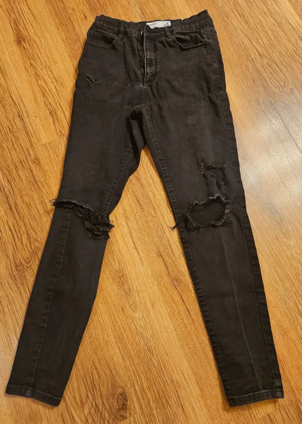 Black Ripped Jeans thumbnail