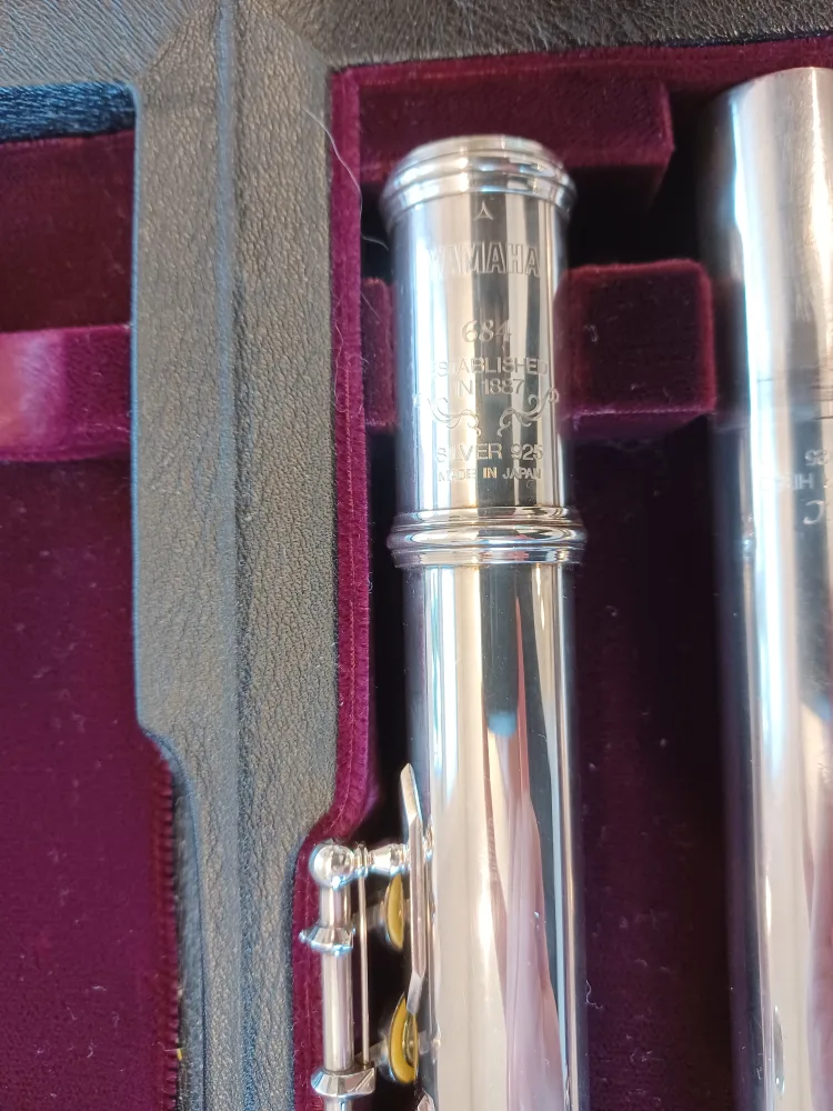 Yamaha 684 Silver Flute image indicator(5)