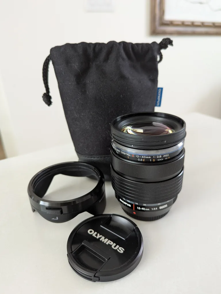 Olympus 12-40mm f/2.8 Pro lens thumbnail
