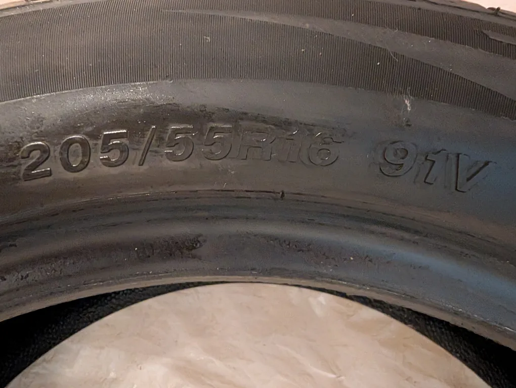 Set of 4 All season tires 205/55R16 | HP RX3 91V image indicator(3)