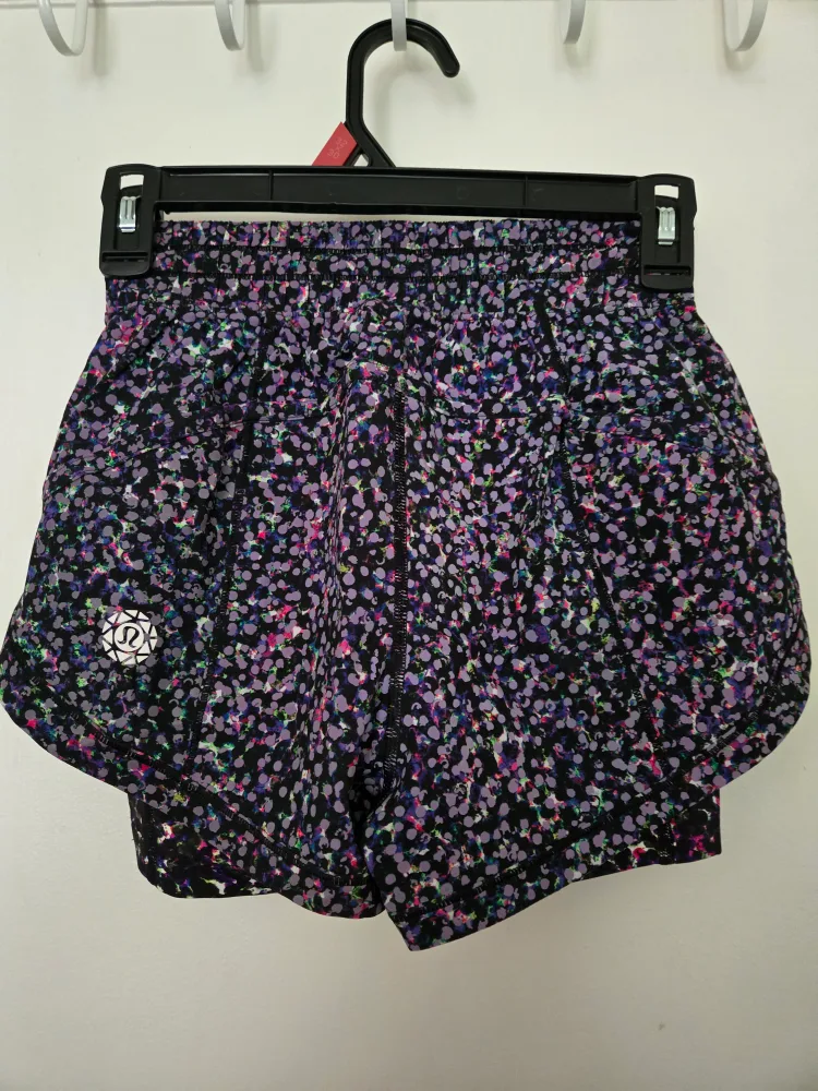 Lululemon Seawheeze SquatStrong Shorts image indicator(2)