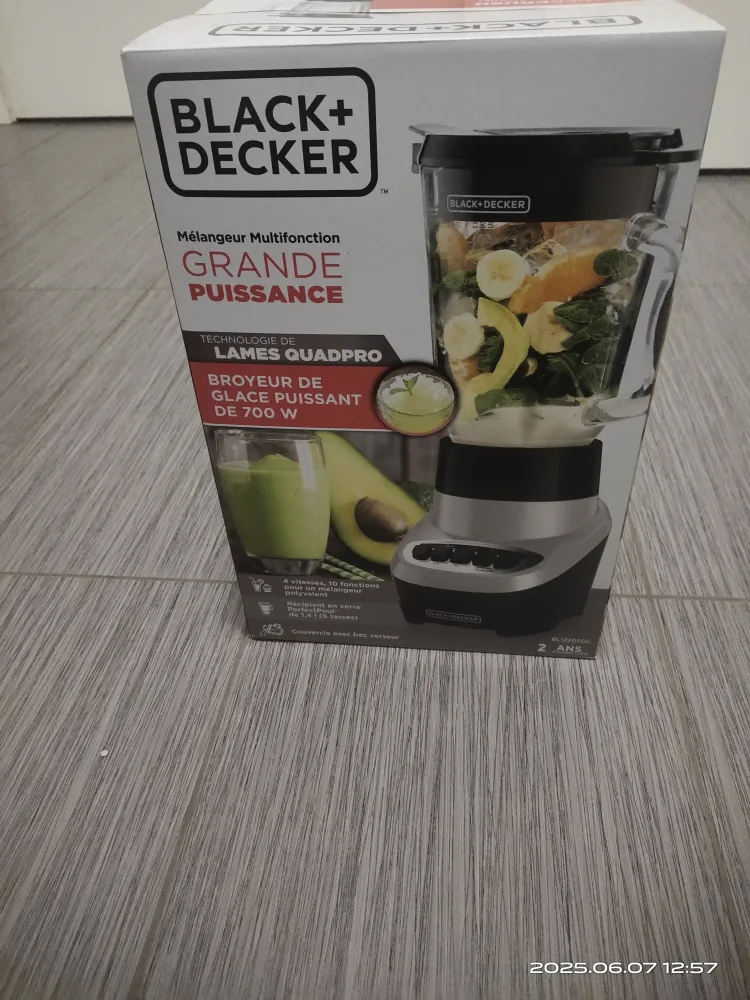 BRAND NEW!!!! Black+Decker Grande Puissance Blender thumbnail