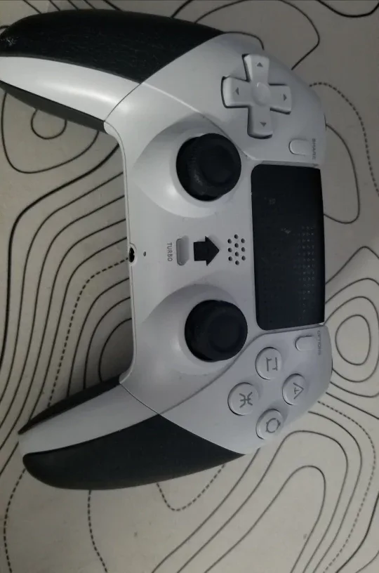Wireless Pro controller thumbnail