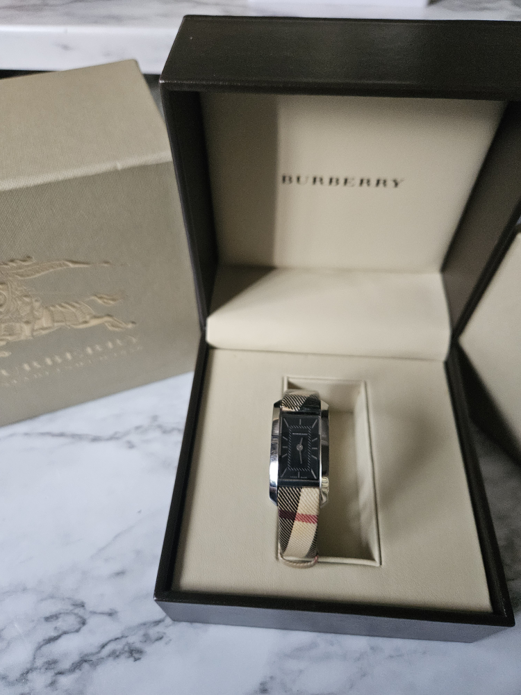 Burberry watch Genuine model bu1060