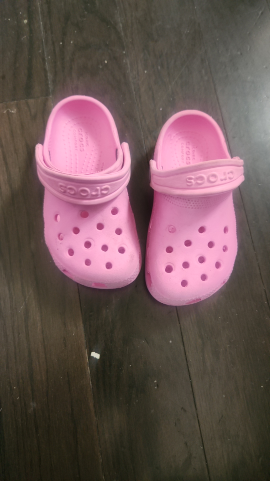 Crocs - Pink Size 8