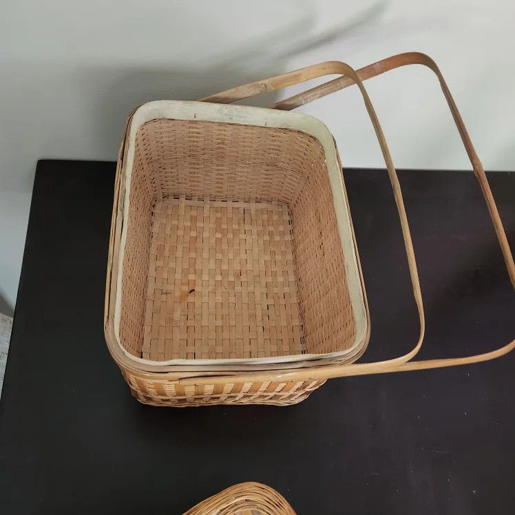 Vintage Wicker Picnic Basket image indicator(5)