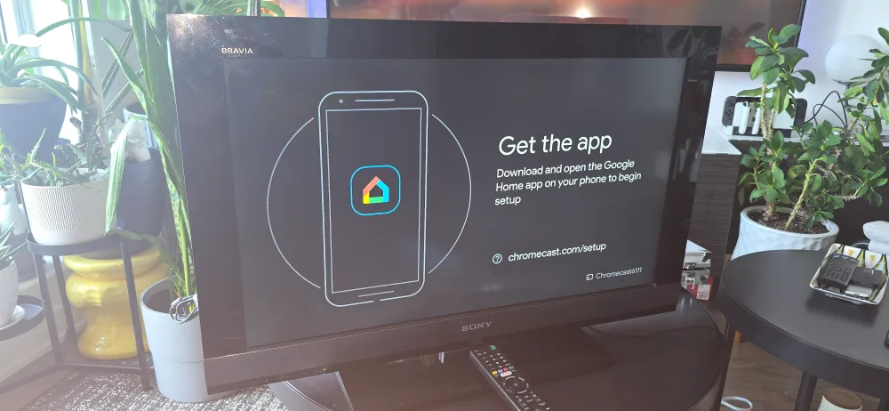 Sony Bravia 32" LCD Color TV with Chromecast thumbnail