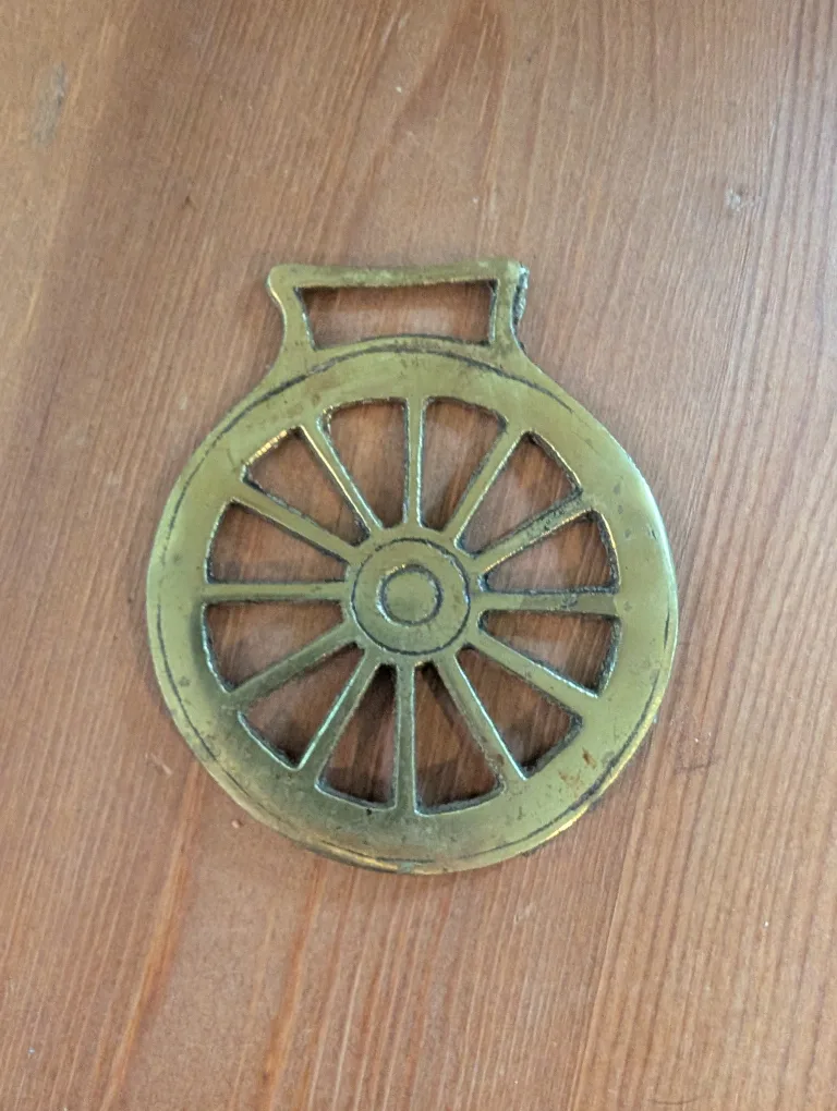Vintage Brass Wagon Wheel Horse Brass thumbnail
