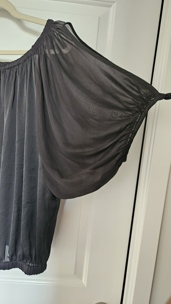 Size Large - Black off Shoulder / Cold Shoulder Blouse - photo 4