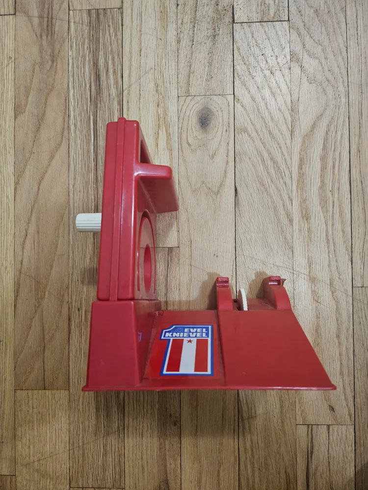 VINTAGE EVEL KNIEVEL LAUNCHER image indicator(7)