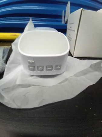 Wearable Breast Pump - Hands Free. brand new. image indicator(4)