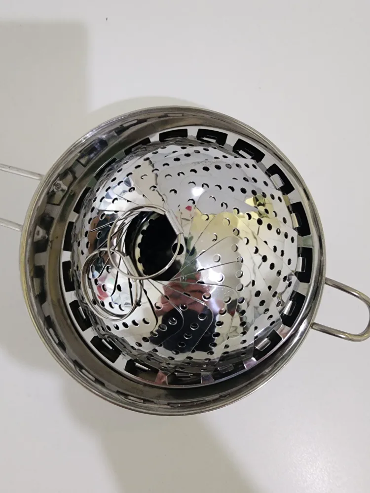 Stainless Steel Steamer Basket and Saucepan #freecycle image indicator(3)
