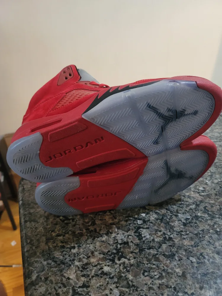 Men's Basketball Sneakers Red Suede. Size 11 image indicator(5)