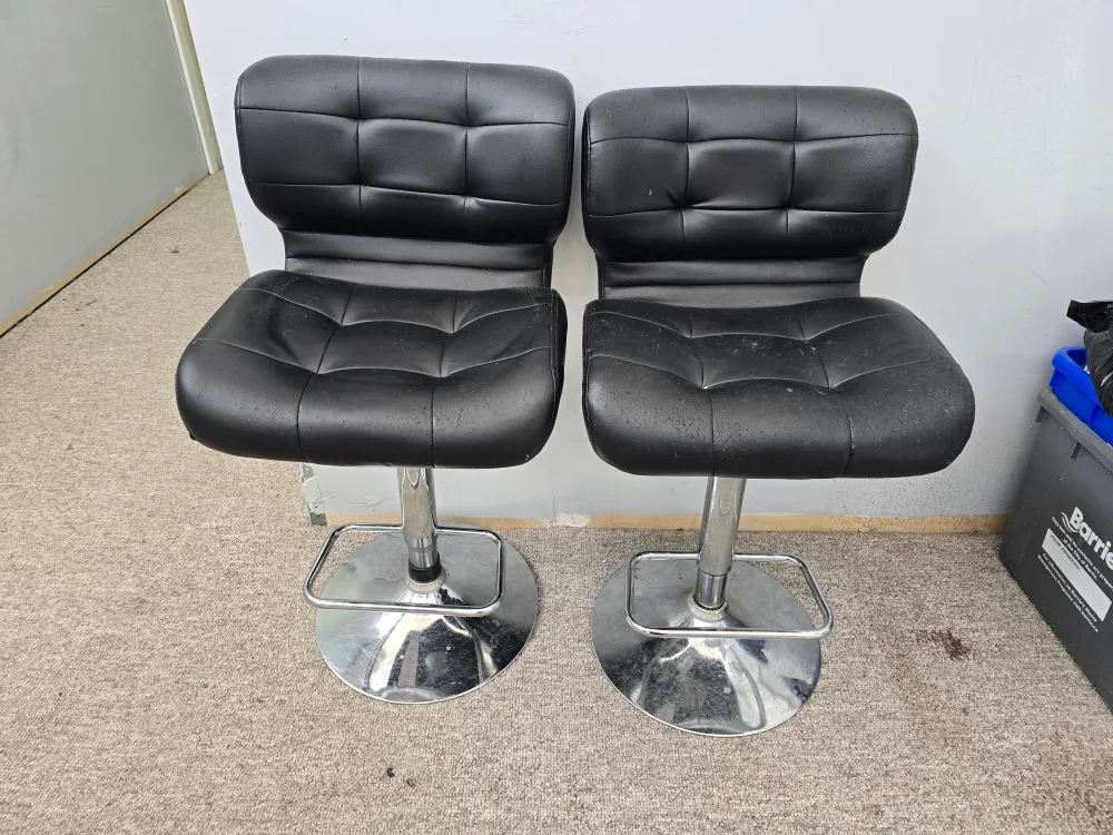 2 swivel bar stools thumbnail