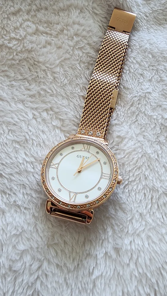 Guess Rose Gold Watch thumbnail