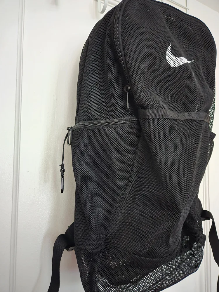 Nike Brasilia Mesh Backpack image indicator(4)