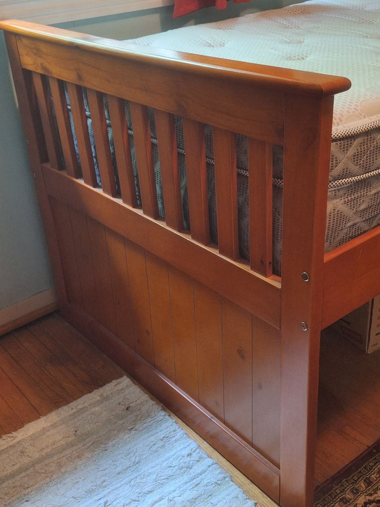 bed with pullout second bed includes 2 mattresses incl