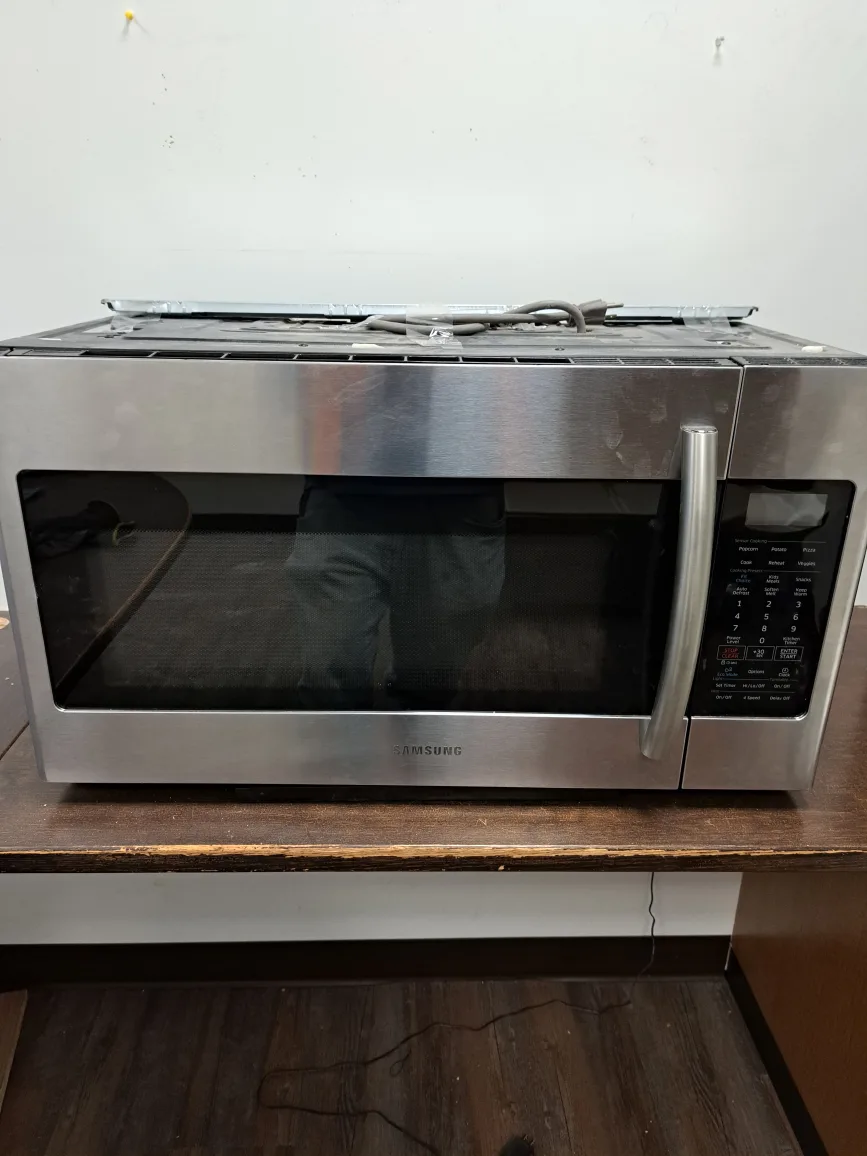 Samsung over range Microwave with mounting bar image indicator(2)