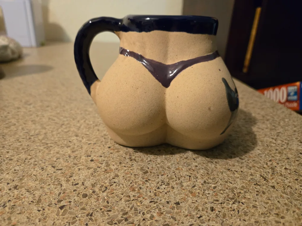 Unique Cheeky Novelty Ceramic Mug from Los Cabos image indicator(2)
