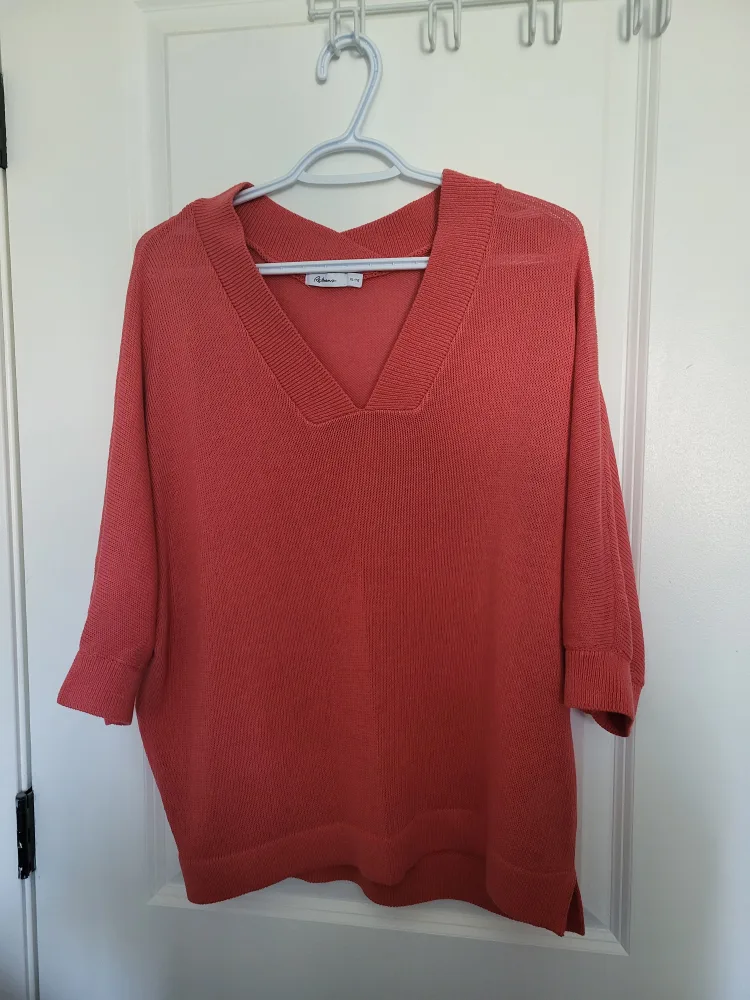 Reitmans light sweater size XL - $10 each thumbnail