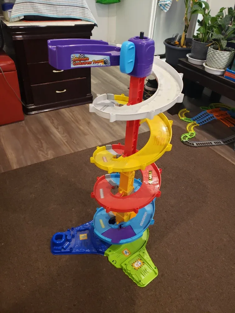Ultimate Corkscrew Tower Toy thumbnail