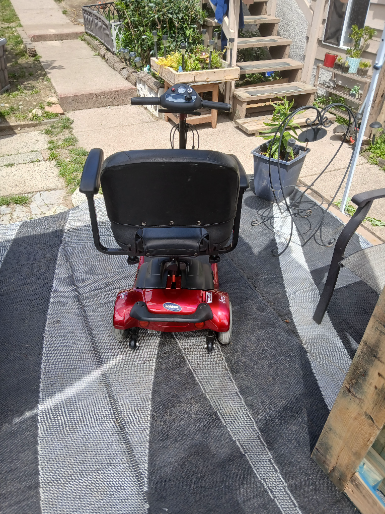mobility scooter - photo 2