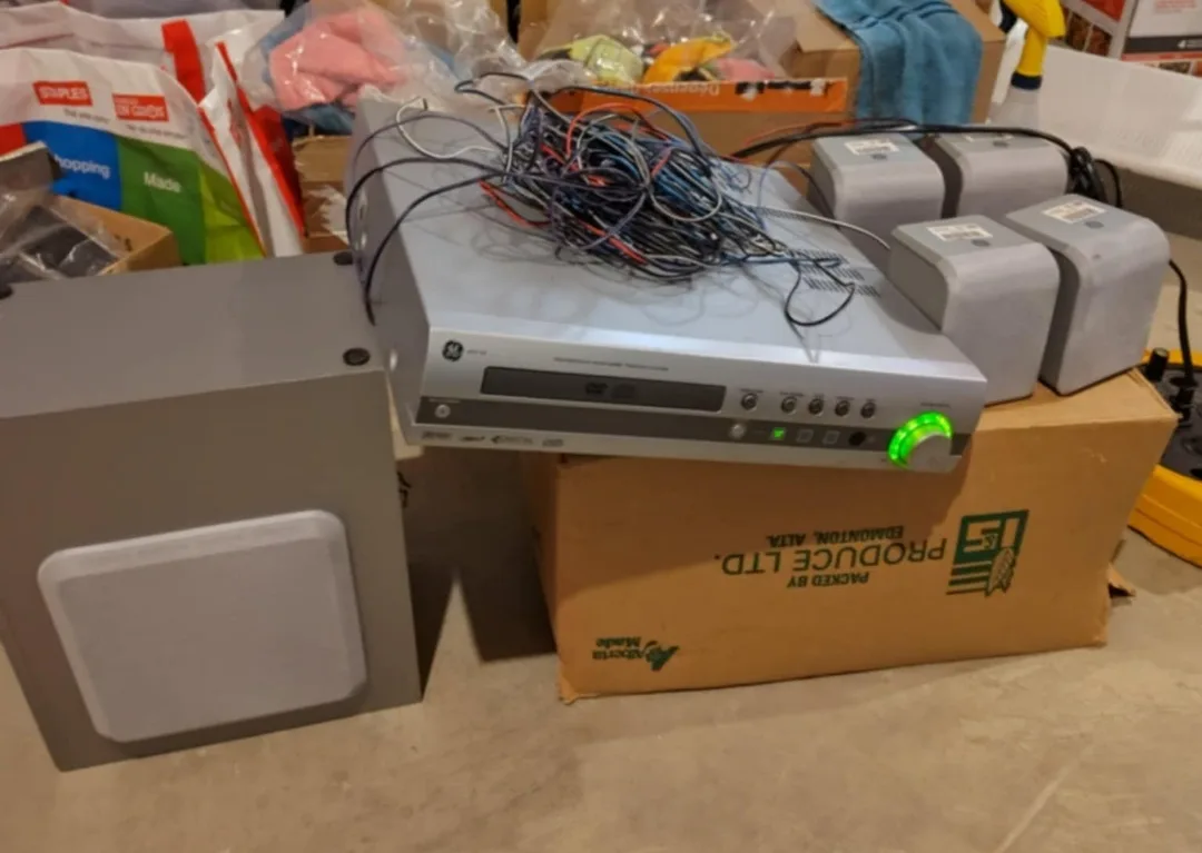 GE Progressive Scan Home Theatre System thumbnail