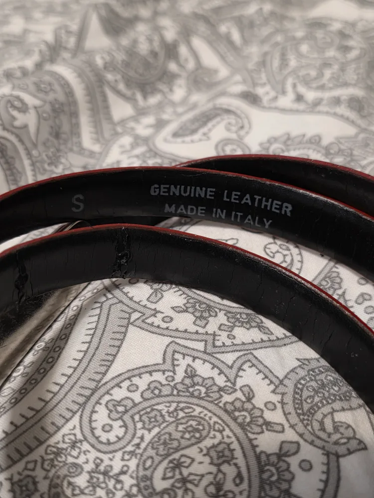Red Genuine Leather Belt - Size S image indicator(2)