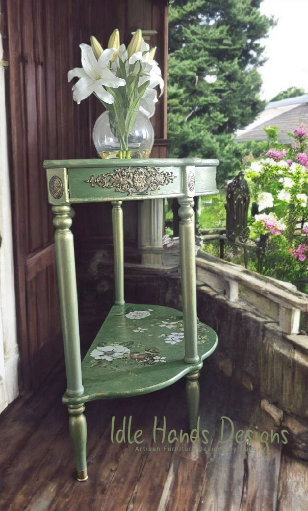 Froggy Meadow - Half Moon Accent Table - photo 4