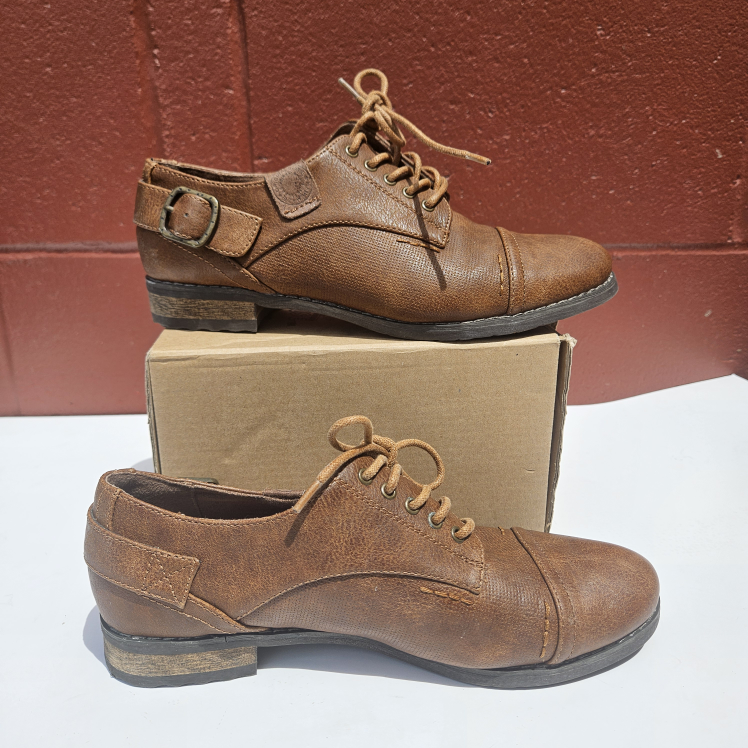 SoftMoc Loafer Style Woman's Brown lace up Shoes, Buckle Accent - photo 2