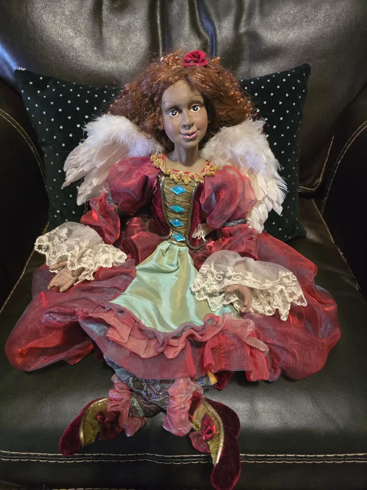 Angel Doll Figurine 🇨🇦 thumbnail