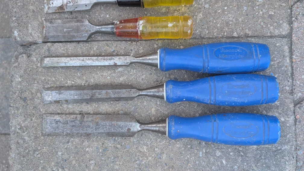 Set of 7 Hand Chisels - Marples, fuller etc image indicator(4)