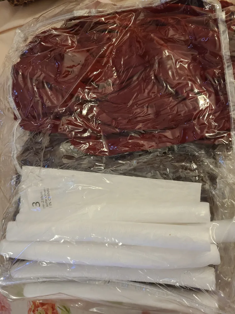 BRAND NEW Elastic Sofa Cover Brown - Bright Red chair cover image indicator(2)