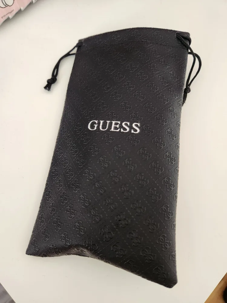 Guess White Sunglasses image indicator(2)