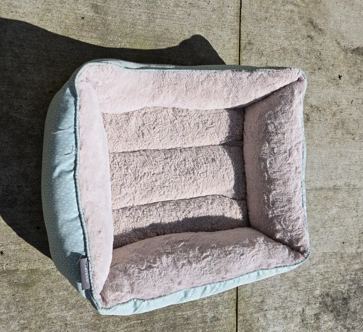 Fringe Studio Pet Bed - Light Blue image indicator(3)