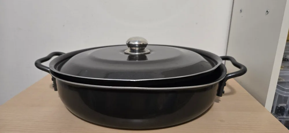 Black Cooking Pot with Lid thumbnail