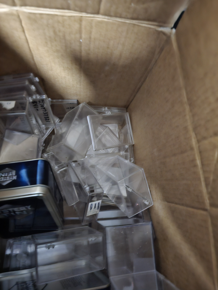 Collectible Card Binders and Protective Cases - photo 4