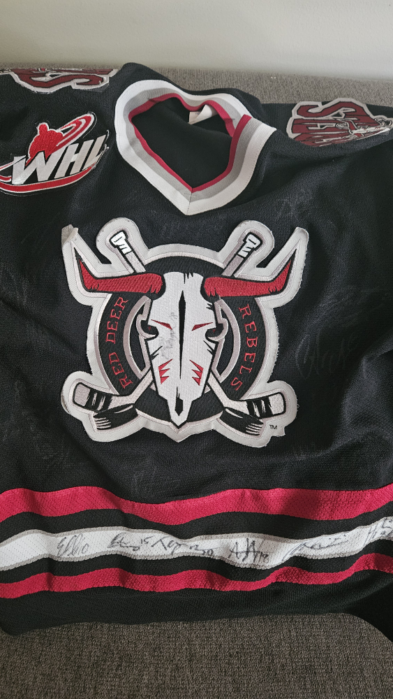 Red Deer Rebels Hockey Jersey - photo 2