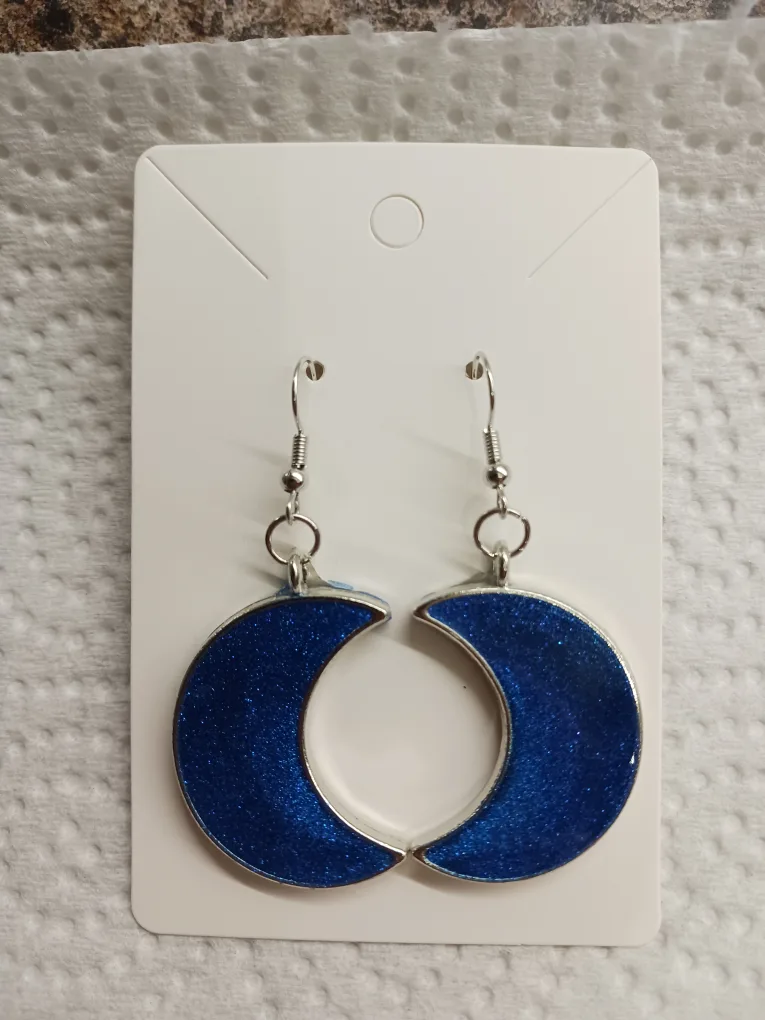 Handmade Resin Earrings image indicator(3)