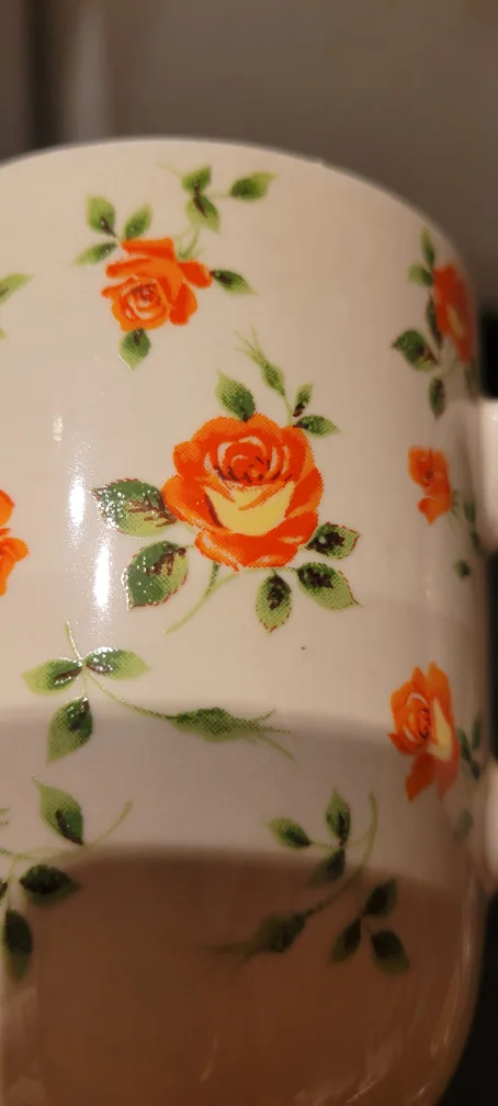 Set of 3 beautiful floral design mugs - excellent condition image indicator(5)