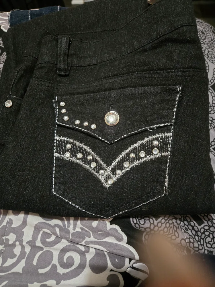 1826 Jeans - Size 11 image indicator(2)